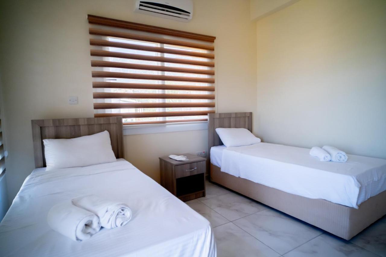 Spacious Two-Bedroom Apartment In Amazing Residence Escape Homes キレニア エクステリア 写真