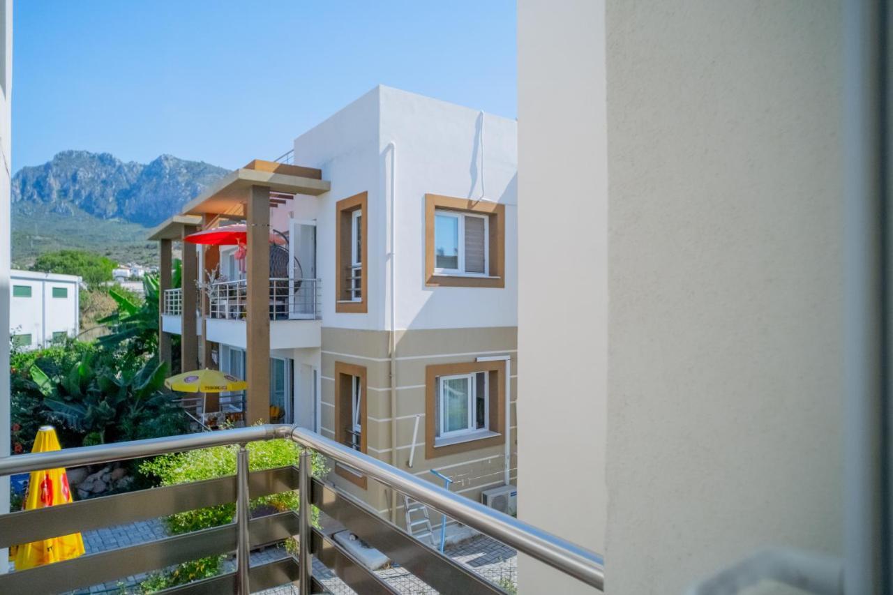 Spacious Two-Bedroom Apartment In Amazing Residence Escape Homes キレニア エクステリア 写真