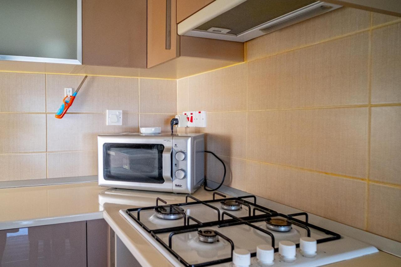 Spacious Two-Bedroom Apartment In Amazing Residence Escape Homes キレニア エクステリア 写真
