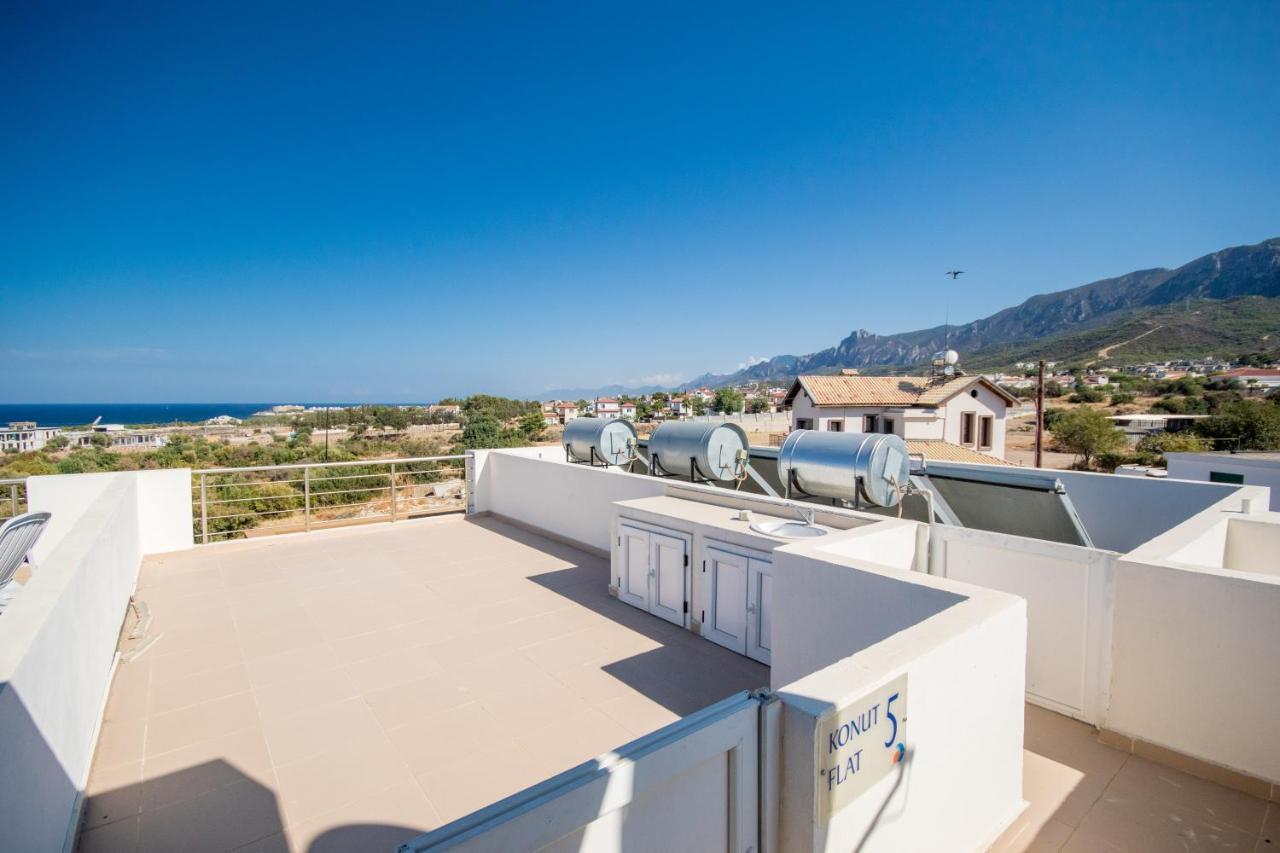 Spacious Two-Bedroom Apartment In Amazing Residence Escape Homes キレニア エクステリア 写真