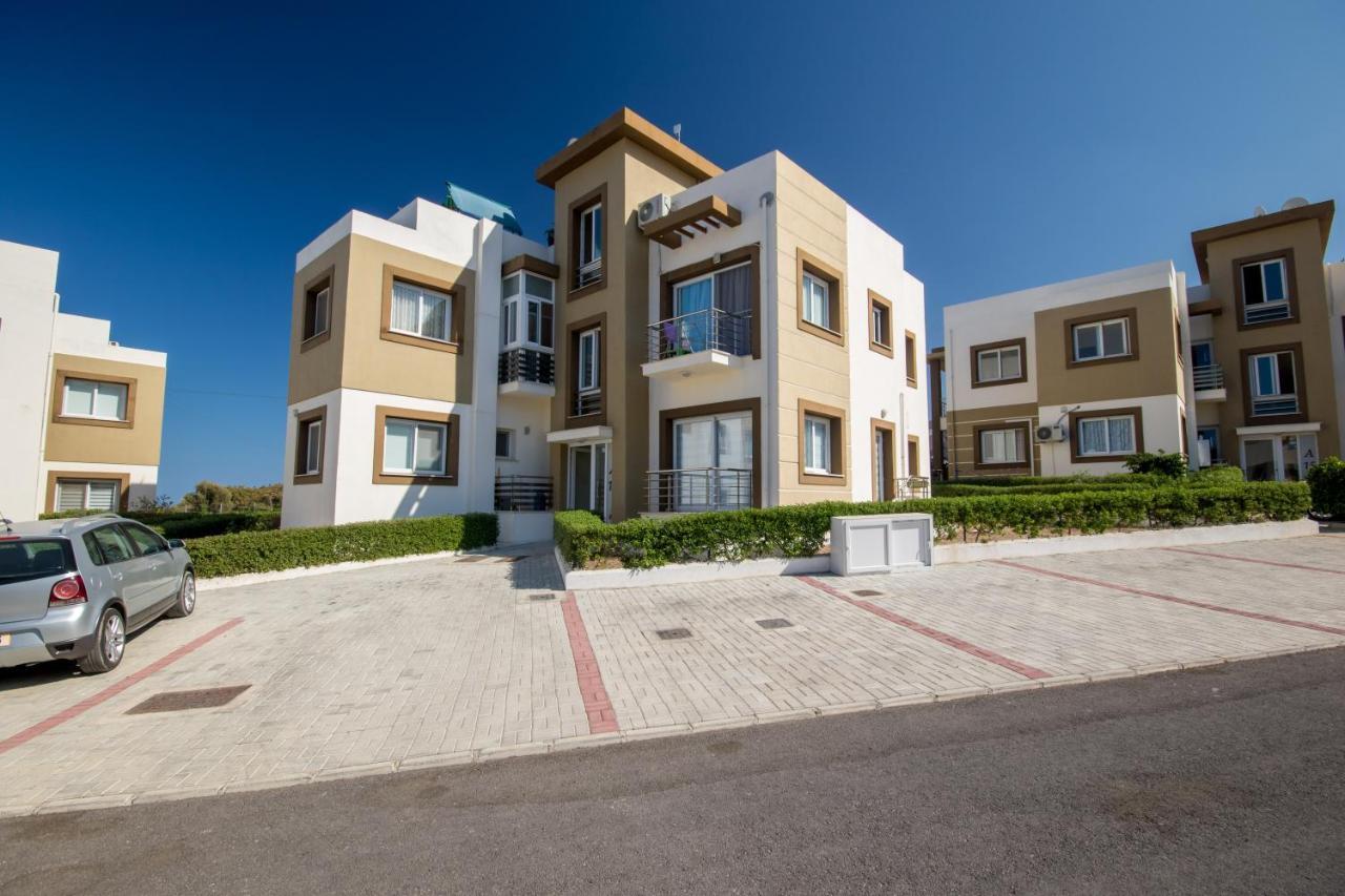 Spacious Two-Bedroom Apartment In Amazing Residence Escape Homes キレニア エクステリア 写真